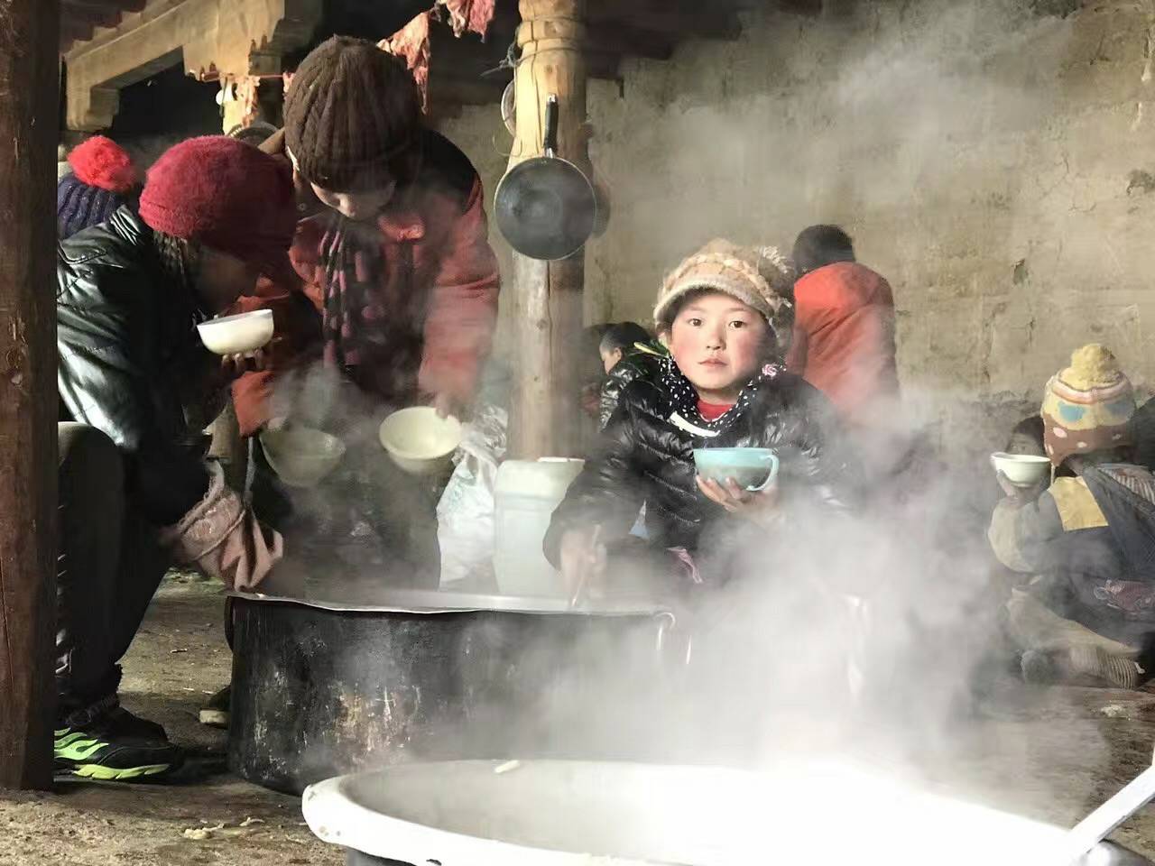 千亿官方站网页版-千亿(中国)公益回顾丨家国同欢月同圆 温暖满载甘孜州(图10)